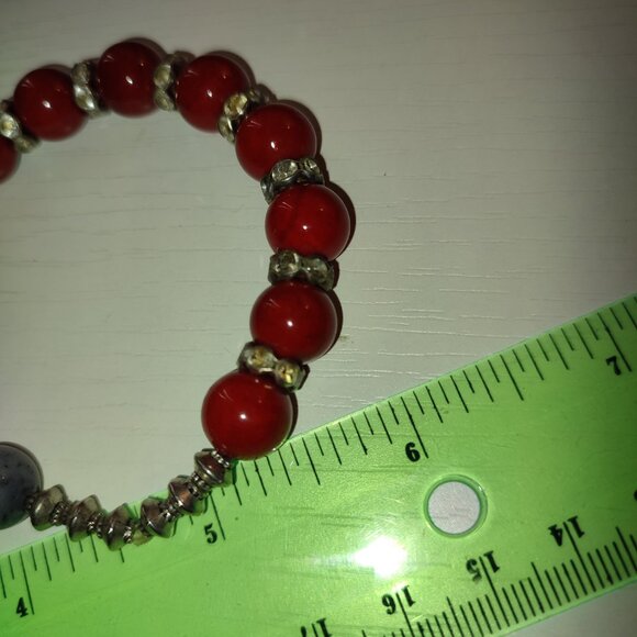 Deep Red Stone Beads Bracelet Cross Charm Christian Vintage Silver Metal Elastic - Picture 4 of 6